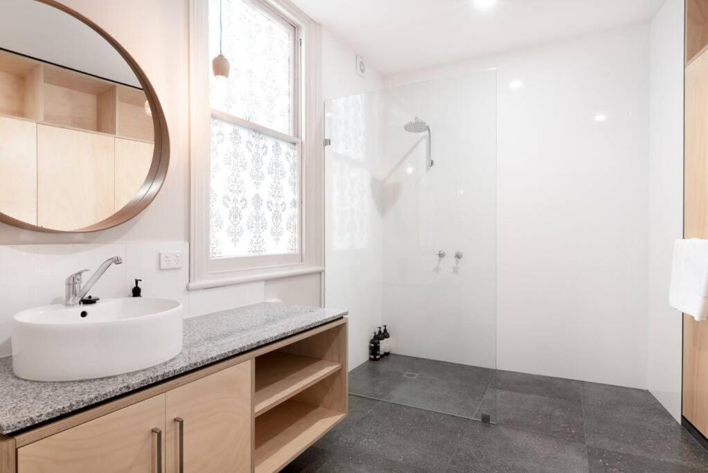 Generous Victorian Terrace In Cbd - Parking & Wifi Apartamento Launceston Exterior foto