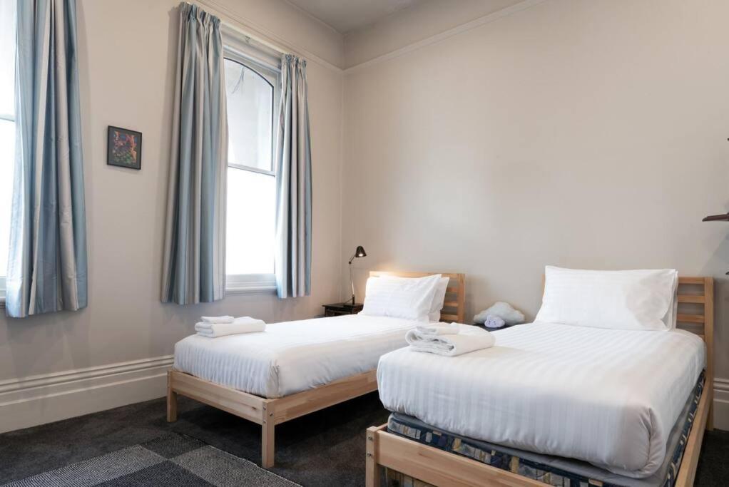 Generous Victorian Terrace In Cbd - Parking & Wifi Apartamento Launceston Exterior foto