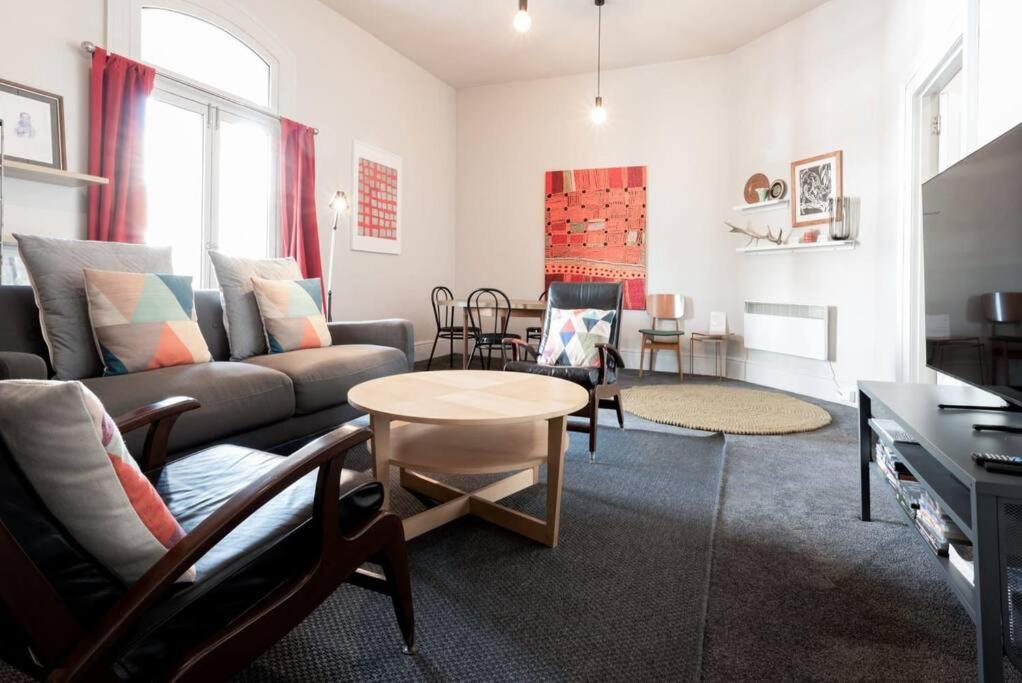 Generous Victorian Terrace In Cbd - Parking & Wifi Apartamento Launceston Exterior foto